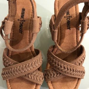 Minnetonka Tan Suede Heels
